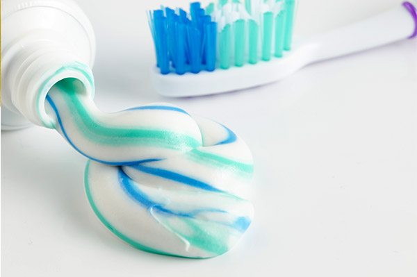 How to clean silver? Toothpaste | envyher.com