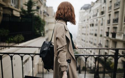 Carrie Name Necklace's style & Tips to Wear it