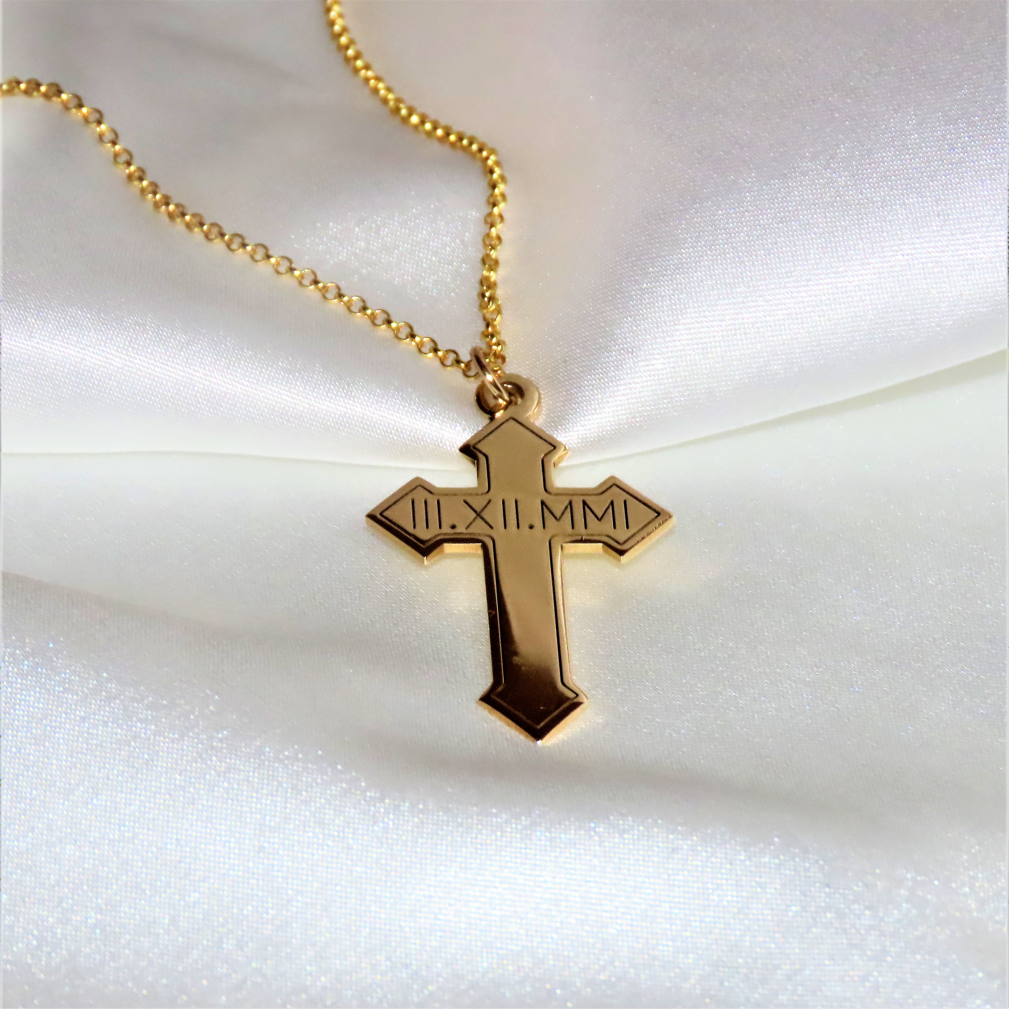 roman numeral cross neckalce - 18k gold plating | EnvyHer