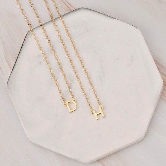  Initial pendant necklace in gold plated sterling silver 