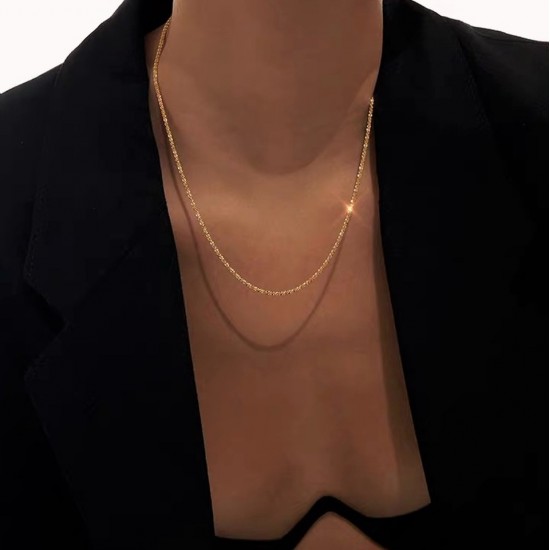 sparkling  necklace in 18k gold plated silver 