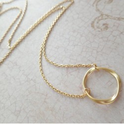 Eternal circle necklace in gold plated sterling silver 