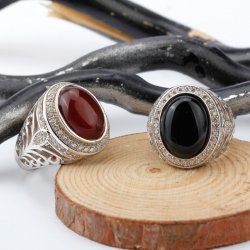 925 sterling silver men ring , white gold plated  with black Agate stone and cubic zirconia