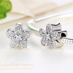 Flower bead with zirconia