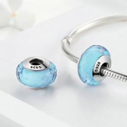 Aquamarine glass bead 