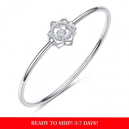 Sterling silver dancing stone bangle Sterling silver dancing stone bangle